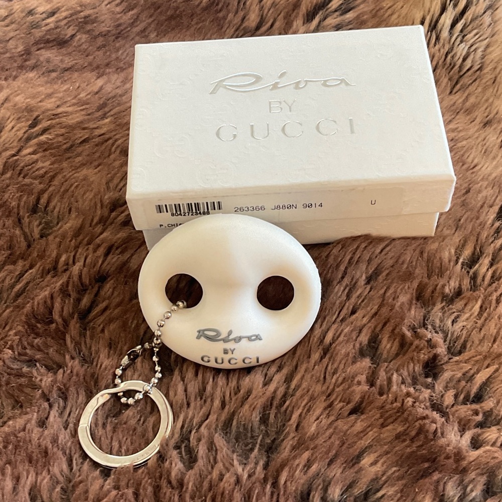 NEW RIVA YACHT WHITE RUBBER BOUY BY GUCCI KEY CHAIN IN BOX